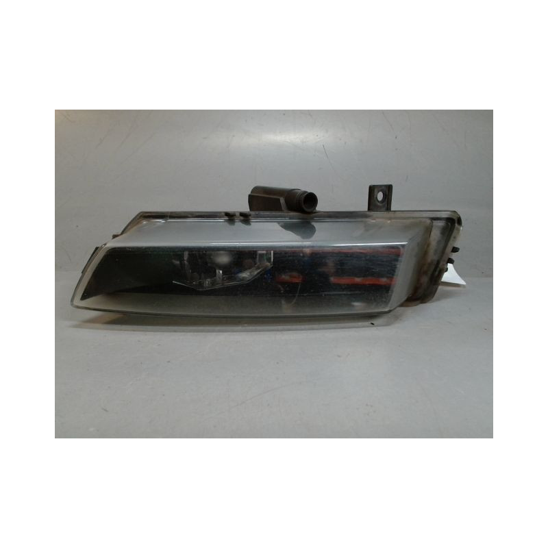 PHARE ANTIBROUILLARD AVANT GAUCHE B.M.W. SERIE 1