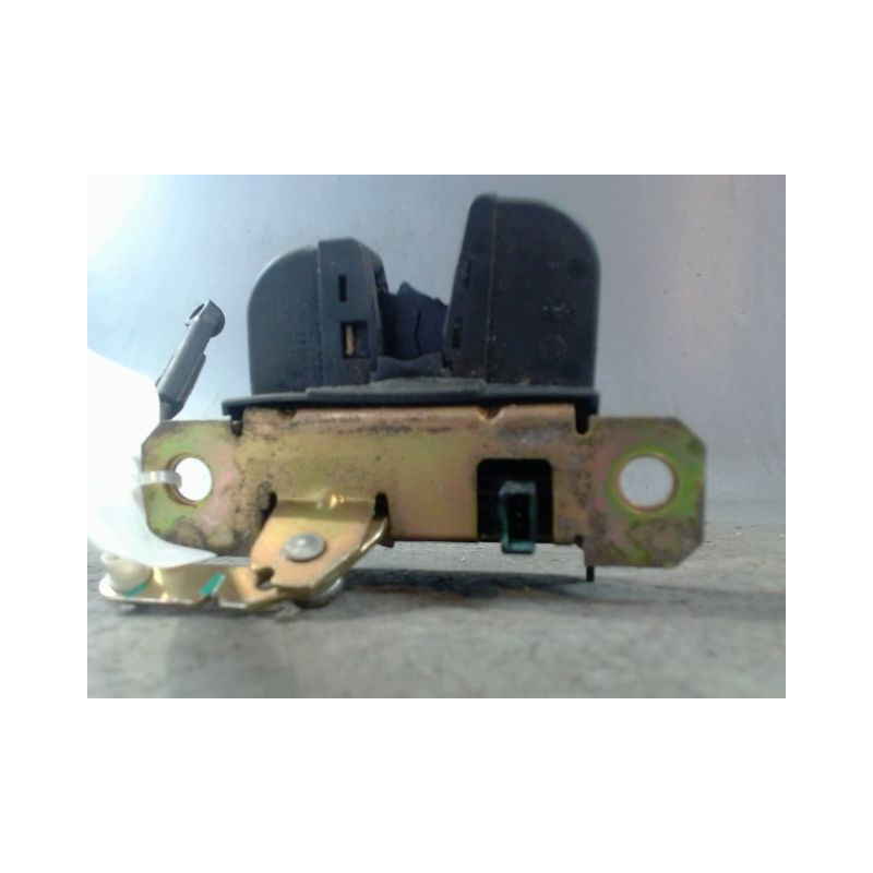 SERRURE HAYON  VOLKSWAGEN NEWBEETLE