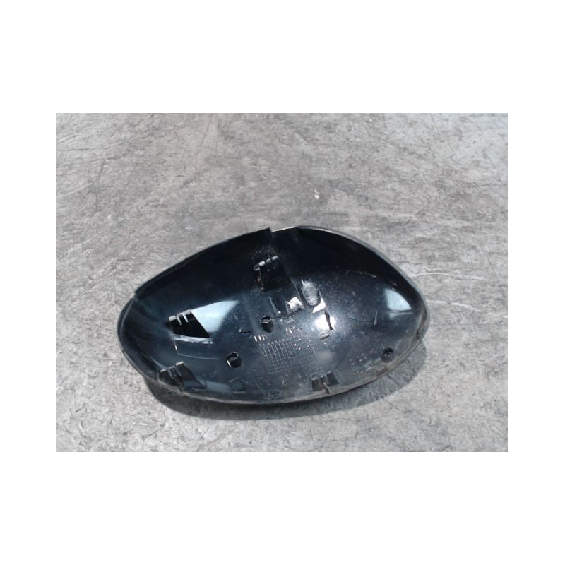 CARENAGE RETROVISEUR EXTERIEUR GAUCHE PEUGEOT 107 5P