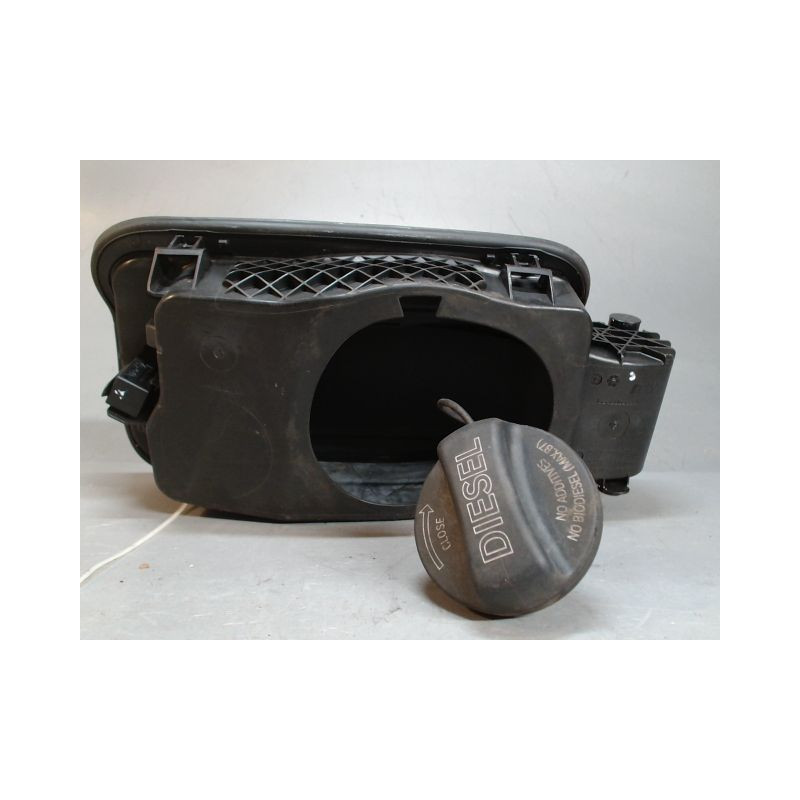 VOLET DE TRAPPE CARBURANT B.M.W. SERIE 5