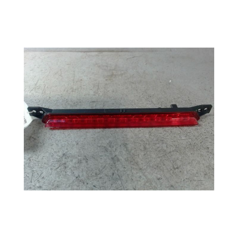 FEUX STOP SUPPLEMENTAIRE PEUGEOT 3008 2009-