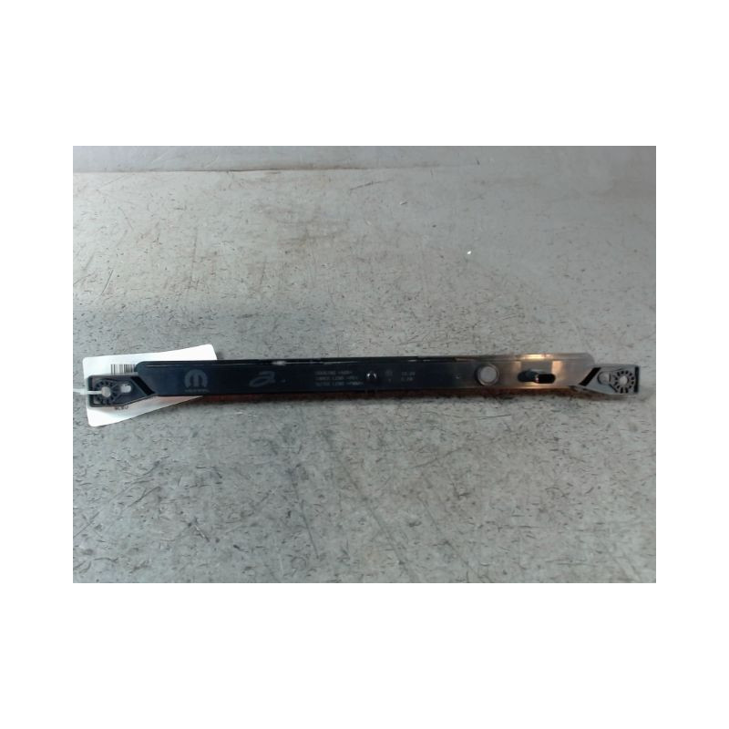 FEUX STOP SUPPLEMENTAIRE PEUGEOT 3008 2009-