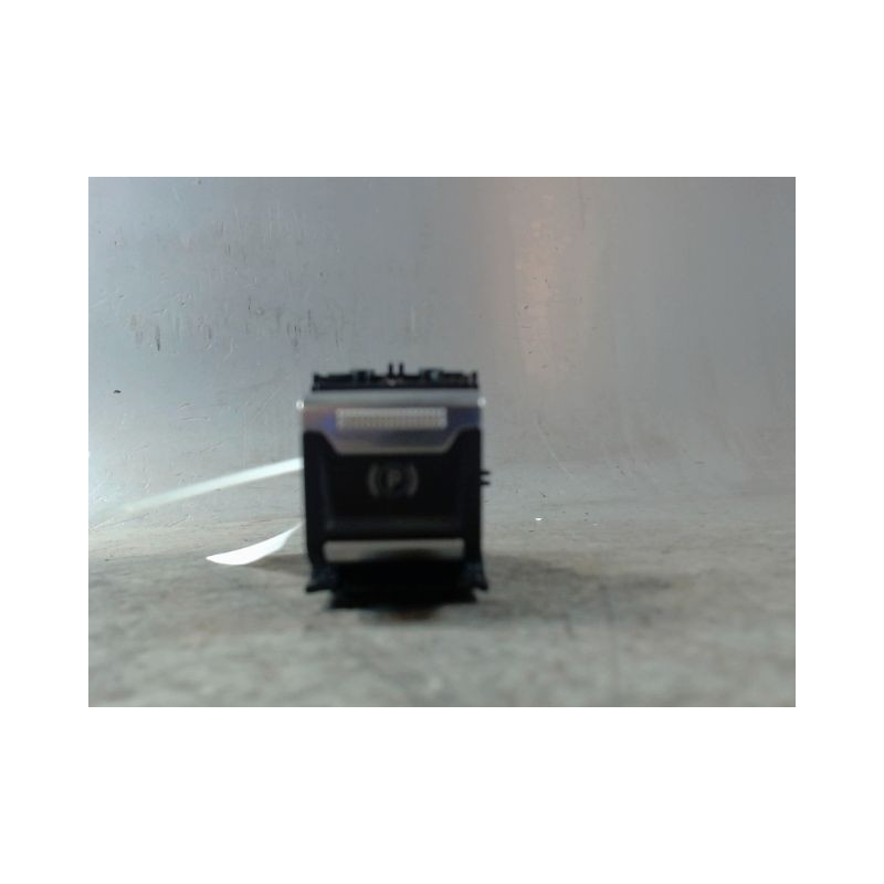 INTERIEUR COMMANDE FREIN A MAIN PEUGEOT 3008 2009-