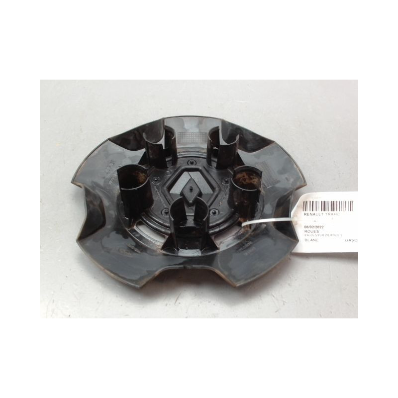 ENJOLIVEUR DE ROUE RENAULT TRAFIC