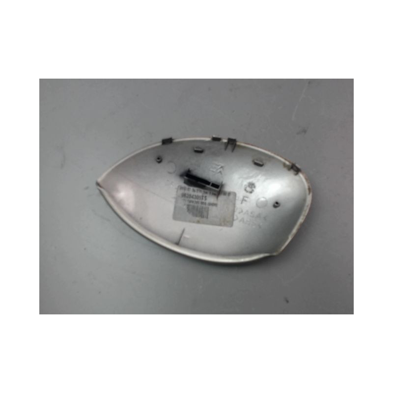 CARENAGE RETROVISEUR EXTERIEUR DROIT PEUGEOT 206 1998-2009