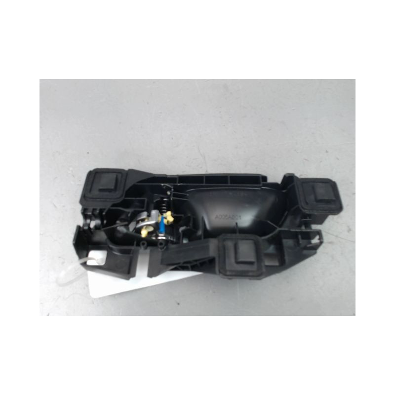 POIGNEE INTERIEURE PORTE AVANT DROIT PEUGEOT 208 Phase 1 2012-...