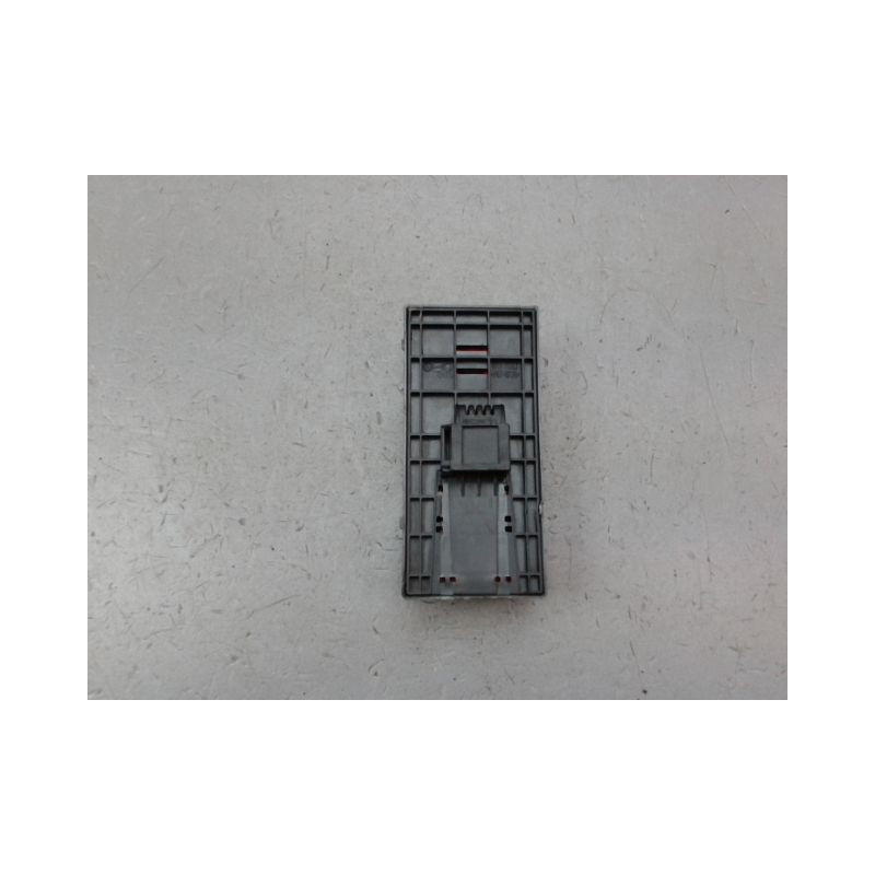 COMMANDE LEVE-GLACE PORTE AVG AUDI Q3