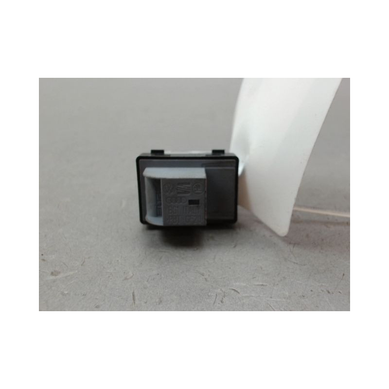 COMMANDE LEVE-GLACE PORTE AVD AUDI Q3