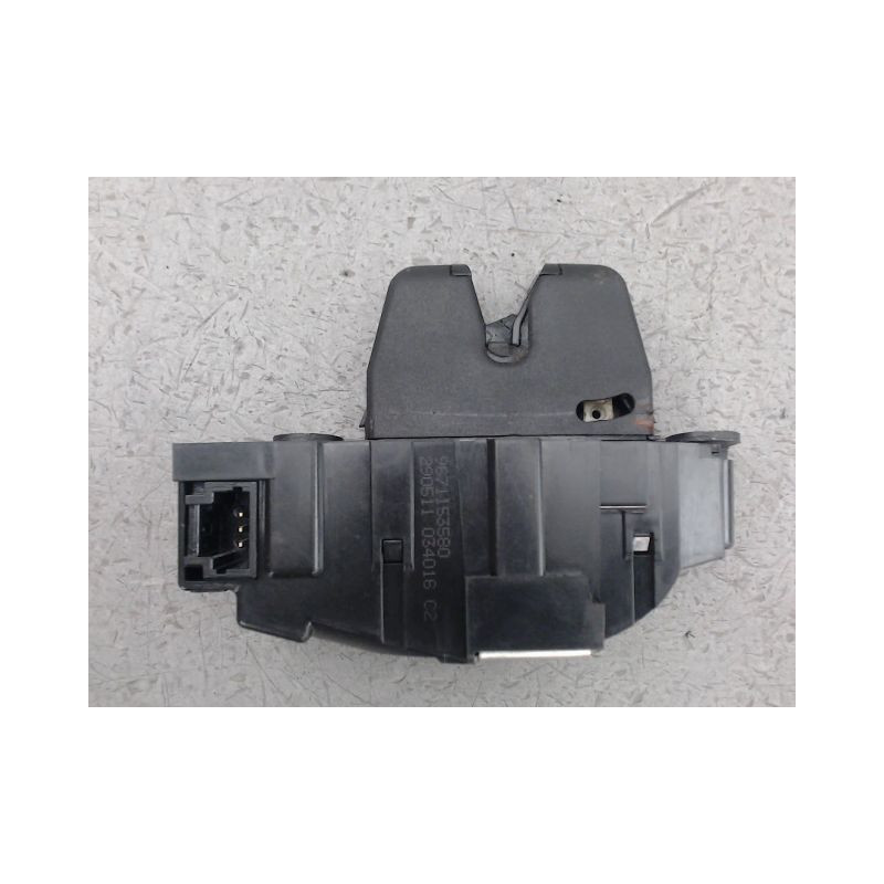 SERRURE COFFRE ARRIERE PEUGEOT 508