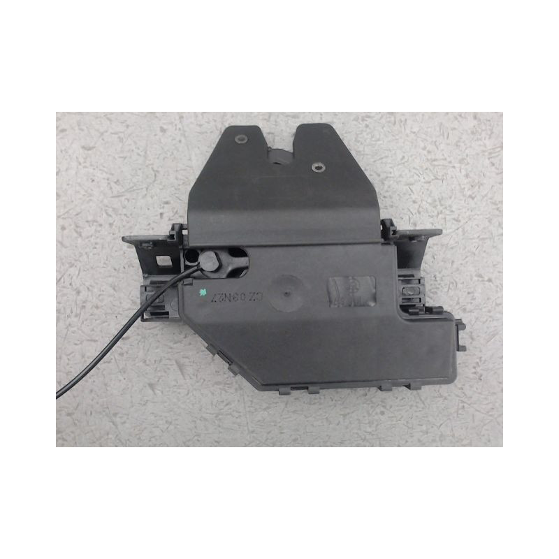 SERRURE COFFRE ARRIERE B.M.W. SERIE 1