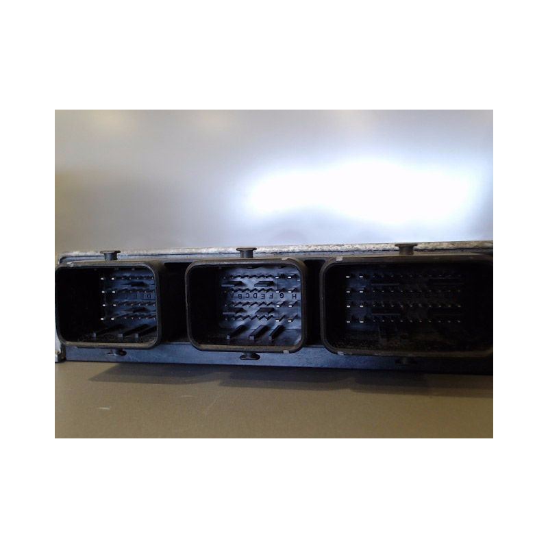 CALCULATEUR MOTEUR PEUGEOT 206