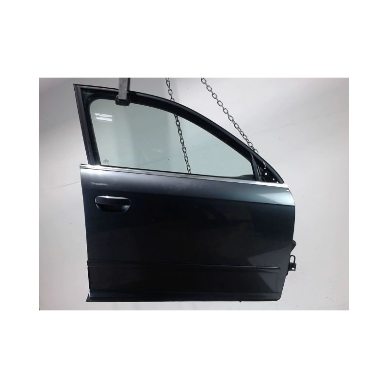 PORTE AVANT DROIT AUDI A4 AVANT 04-08