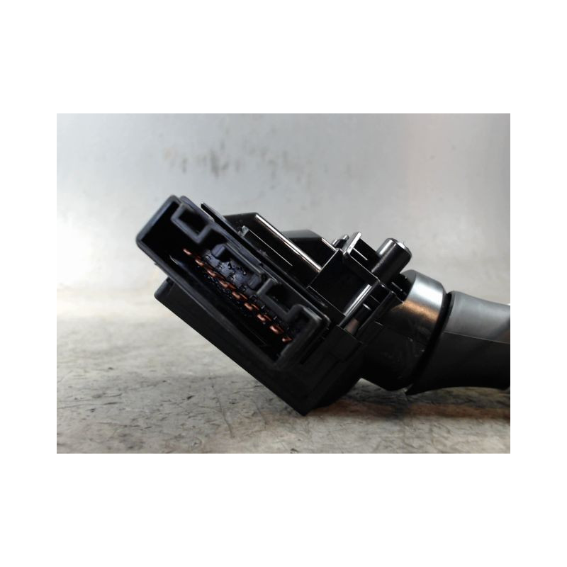 COMMANDE ESSUIE GLACE SUZUKI SWIFT