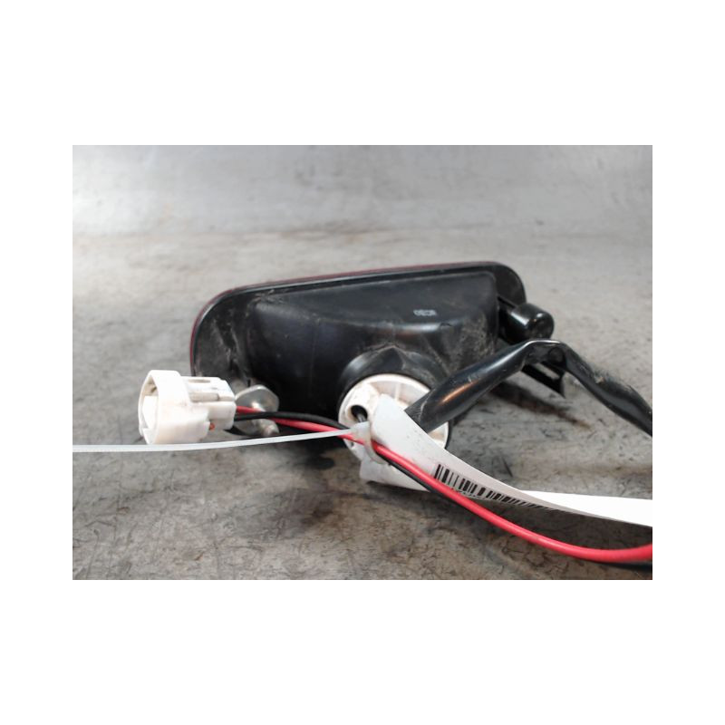FEU BROUILLARD CENTRAL ARRIERE SUZUKI SWIFT