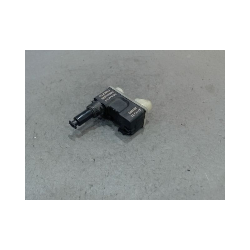 ACTIONNEUR TRAPPE CARBURANT RENAULT CLIO