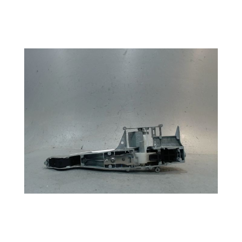 POIGNEE EXTERIEURE PORTE AVANT DROIT PEUGEOT 208