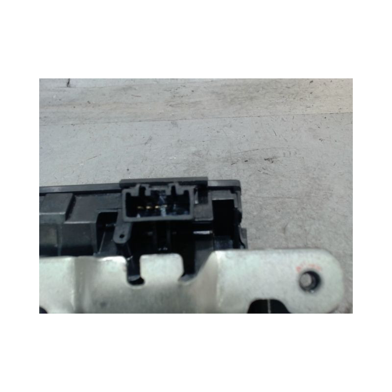 SERRURE HAYON  FORD FIESTA