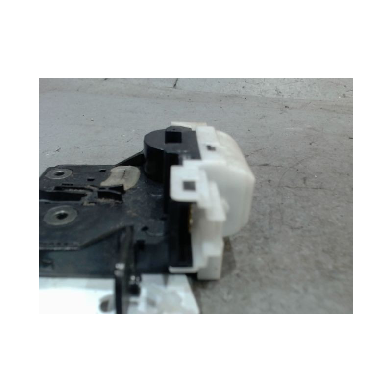 SERRURE HAYON  RENAULT CLIO