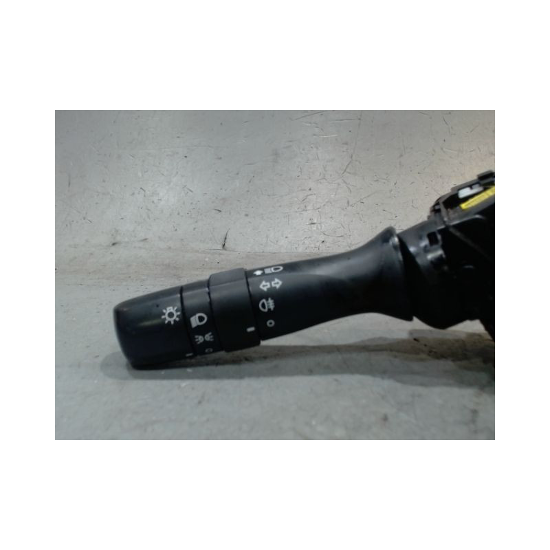 COMMANDE CLIGNOTANT TOYOTA AYGO