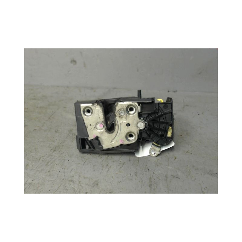 SYSTEME CONDAMNATION ARRIERE GAUCHE DACIA SANDERO