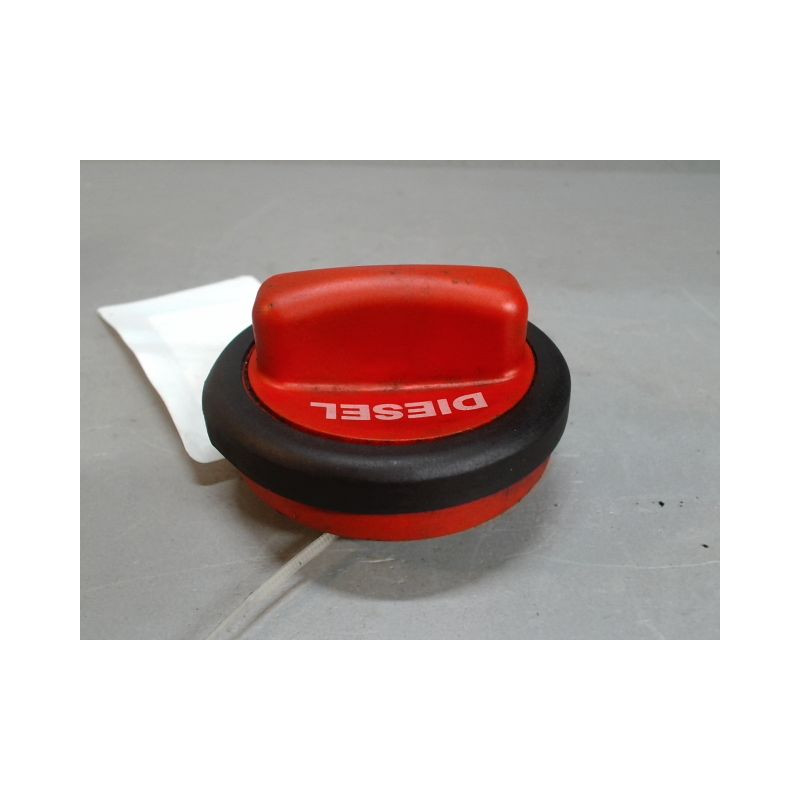 BOUCHON RESERVOIR A CARBURANT MERCEDES CLASSE C 2004-