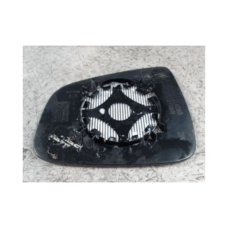 GLACE RETROVISEUR EXT D DACIA LOGAN