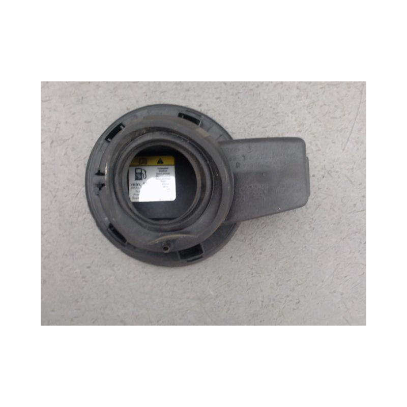 VOLET DE TRAPPE CARBURANT FORD FIESTA