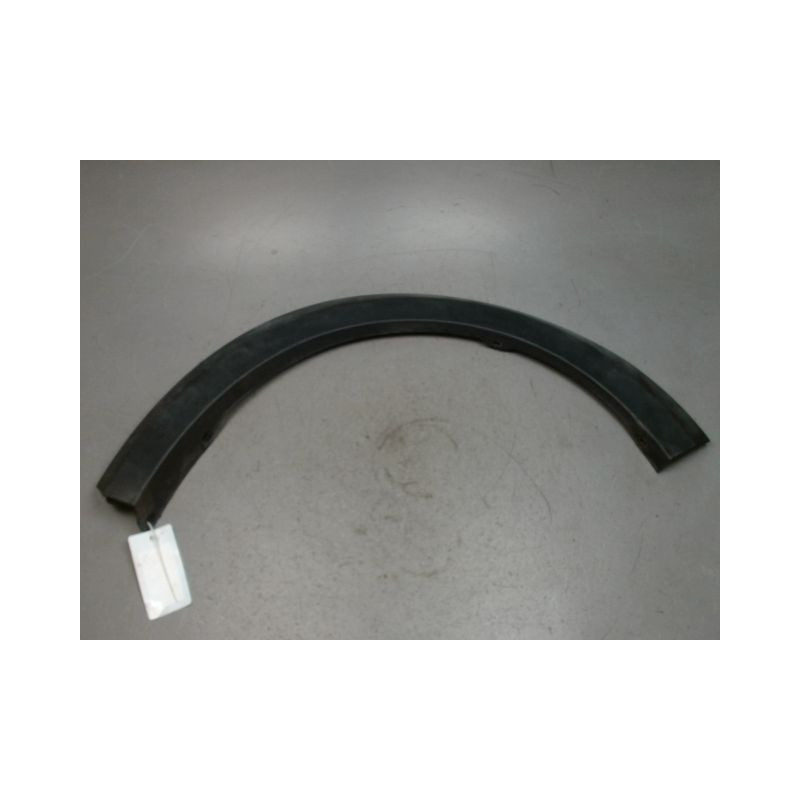 ELARGISSEUR AILE AVANT DROIT DACIA SANDERO 2008-