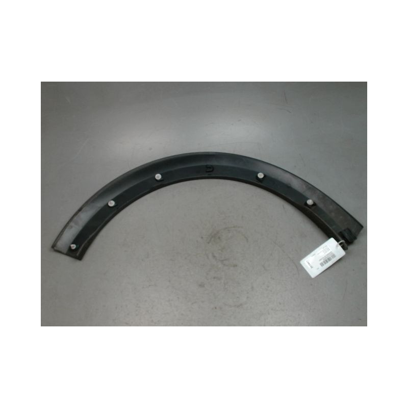 ELARGISSEUR AILE AVANT DROIT DACIA SANDERO 2008-
