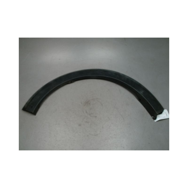 ELARGISSEUR AILE AVANT GAUCHE DACIA SANDERO 2008-