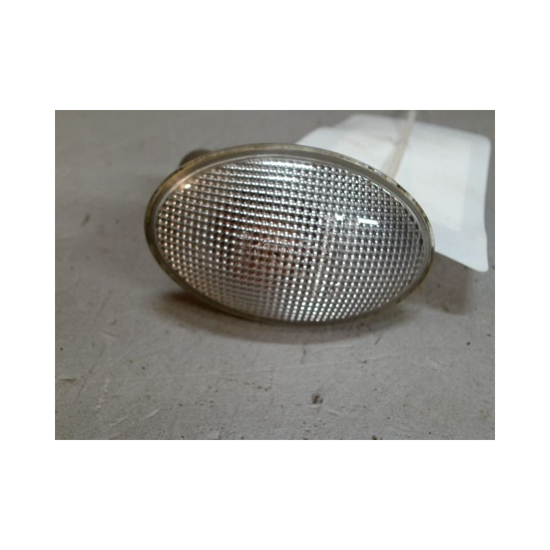 REPETITEUR AILE DROIT OPEL CORSA 2000-8.2003