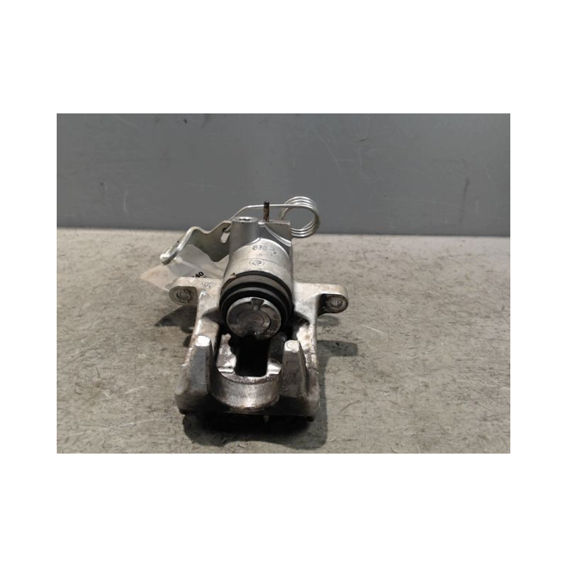ETRIER DE FREIN ARRIERE DROIT SKODA SUPERB -08