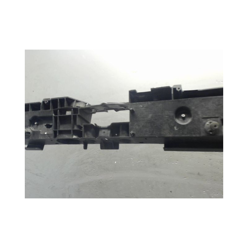 TRAVERSE SUPERIEURE ARMATURE AVANT RENAULT CLIO
