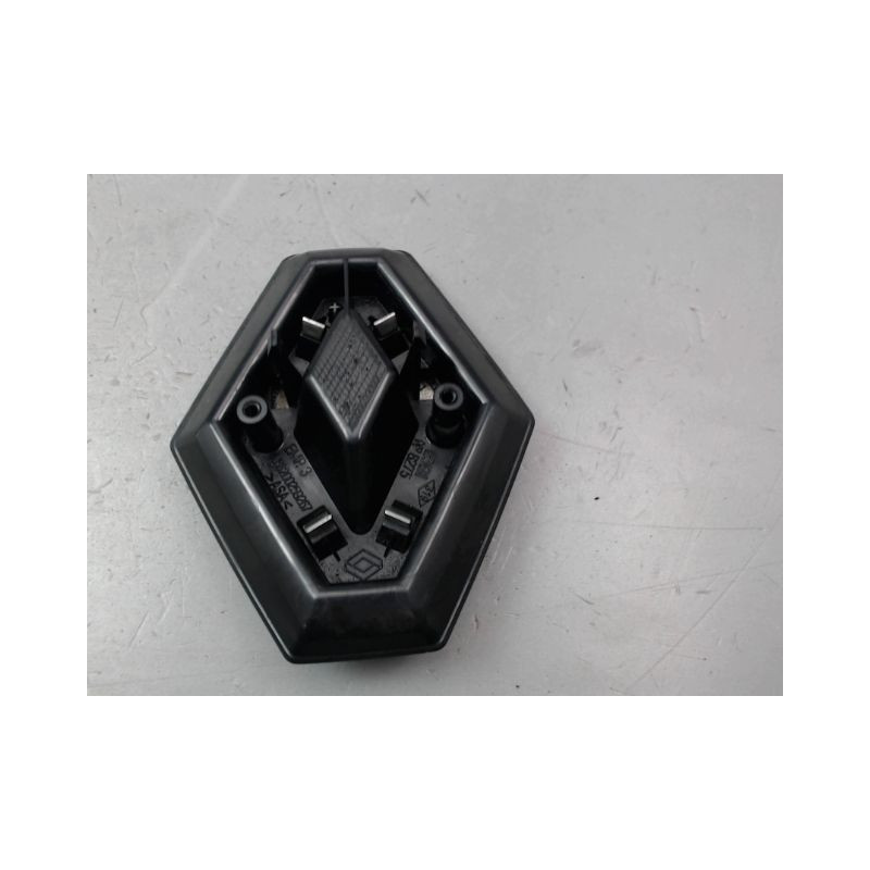 SIGLE CALANDRE RENAULT TWINGO II Phase 1 2007-2011