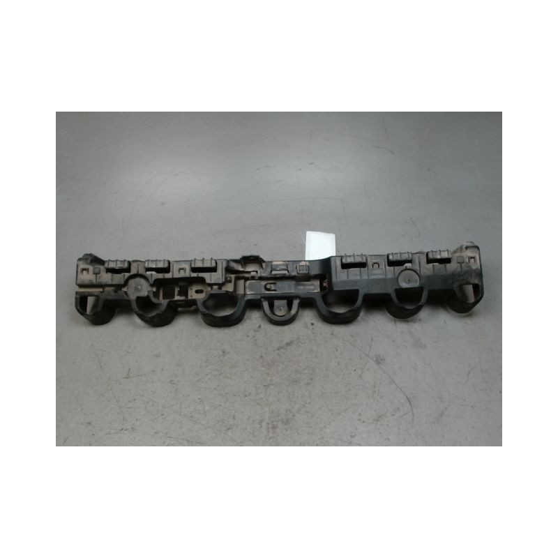 SUPPORT CENTRAL PARE-CHOC ARRIERE  RENAULT CLIO