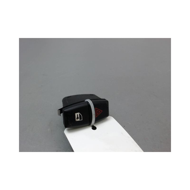 BOUTON DE WARNING BMW X1