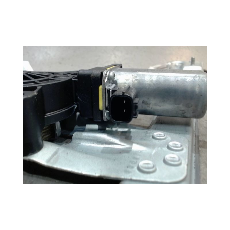 MECANISME+MOTEUR LEVE-GLACE AVANT DROIT DACIA SANDERO