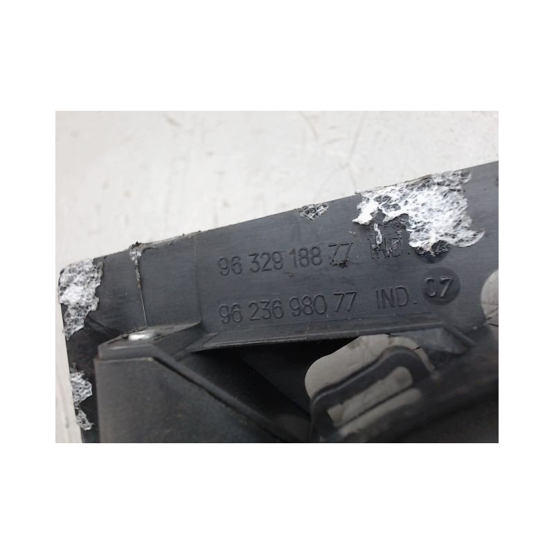 POIGNEE INTERIEURE PORTE AVANT DROIT PEUGEOT 206