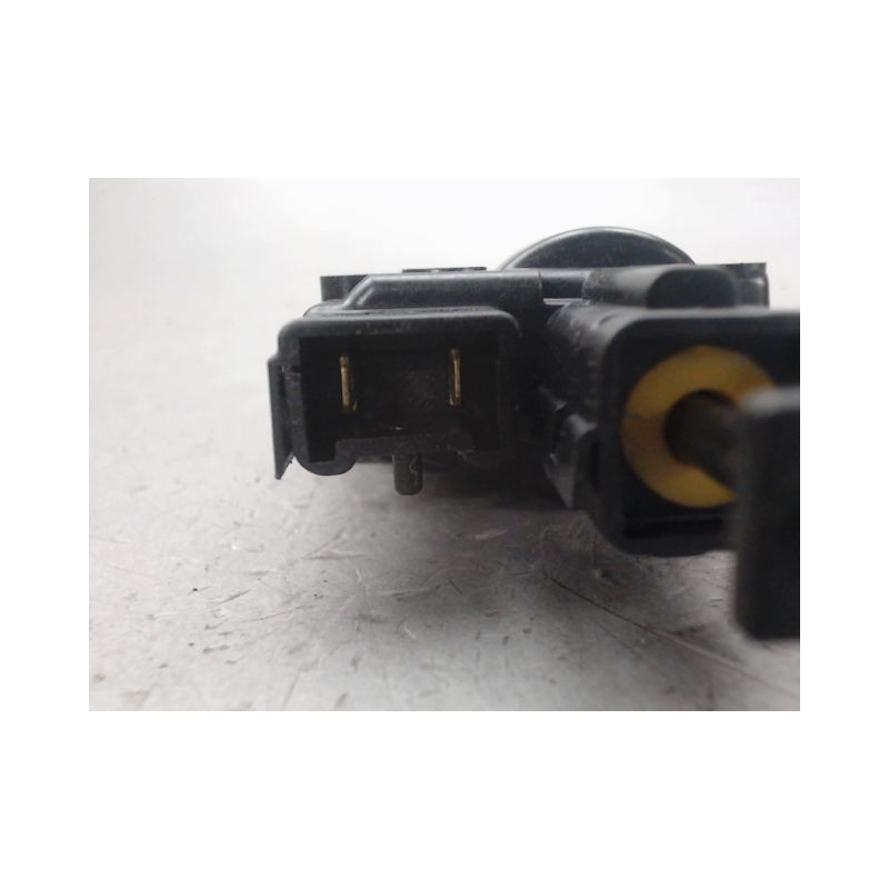 ACTIONNEUR TRAPPE CARBURANT RENAULT CLIO