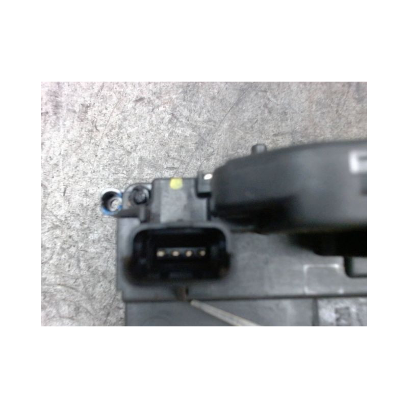 SYSTEME CONDAMNATION ARRIERE GAUCHE RENAULT CLIO III 2009-