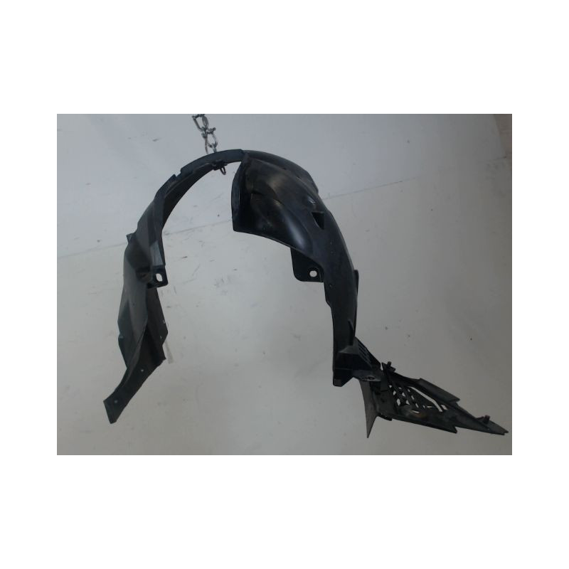 PARE-BOUE AVANT GAUCHE DACIA SANDERO