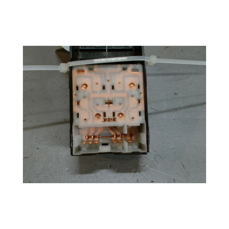 COMMANDE LEVE-GLACE PORTE AVG NISSAN MICRA 2003-2005