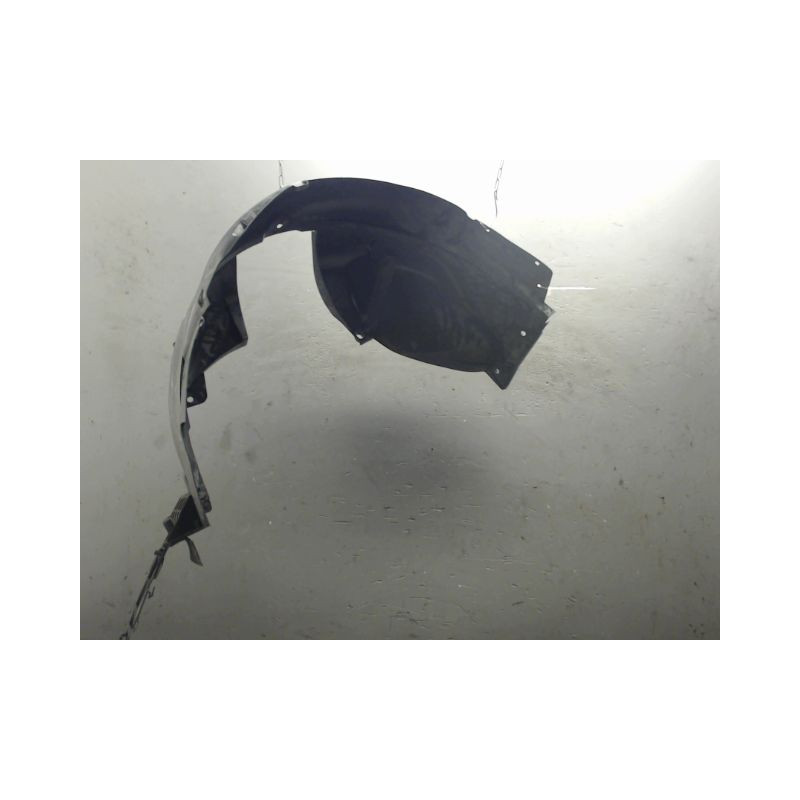 PARE-BOUE AVANT GAUCHE DACIA SANDERO