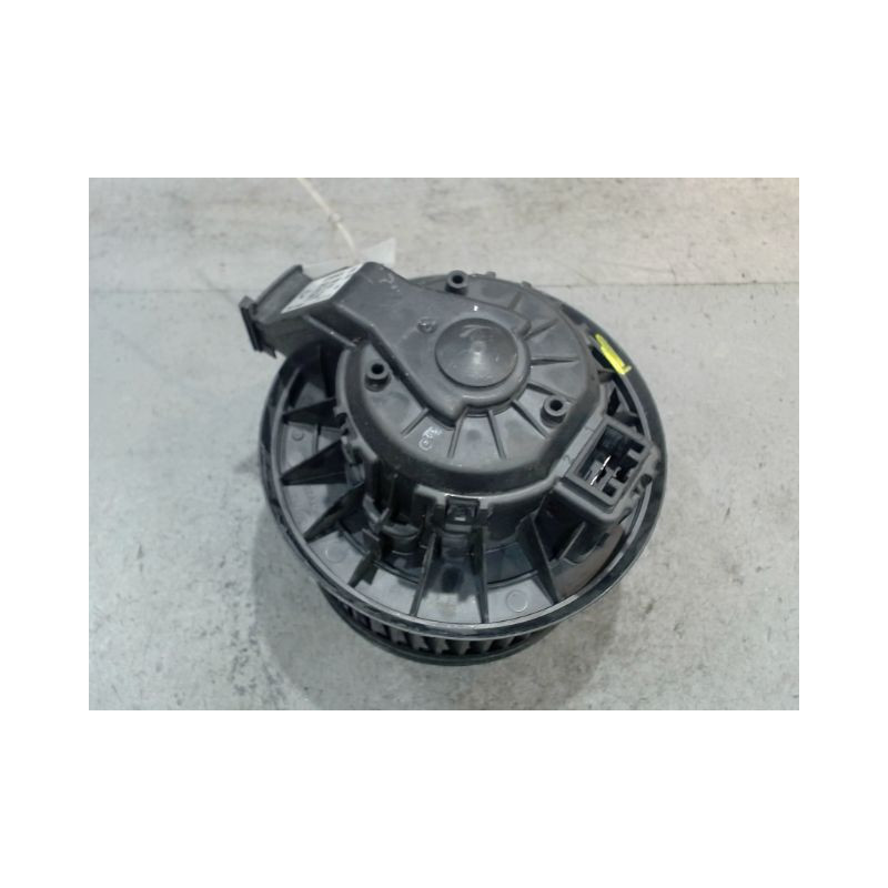 MOTEUR VENTILATEUR CHAUFFAGE FORD FIESTA