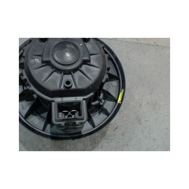 MOTEUR VENTILATEUR CHAUFFAGE FORD FIESTA
