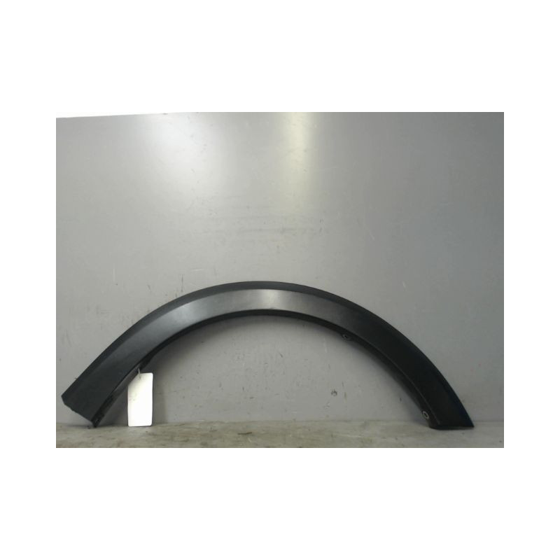 ELARGISSEUR AILE AVANT DROIT DACIA SANDERO