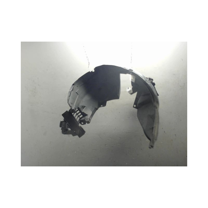 PARE-BOUE AVANT GAUCHE DACIA SANDERO