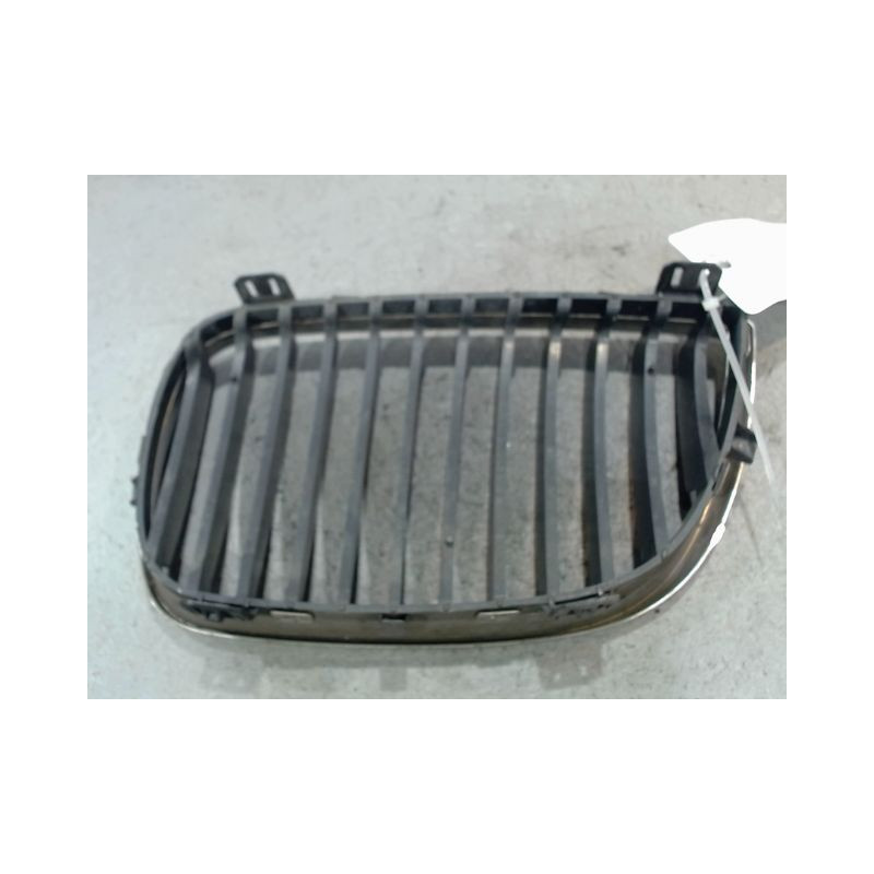 GRILLE CALANDRE DROIT B.M.W. SERIE 1
