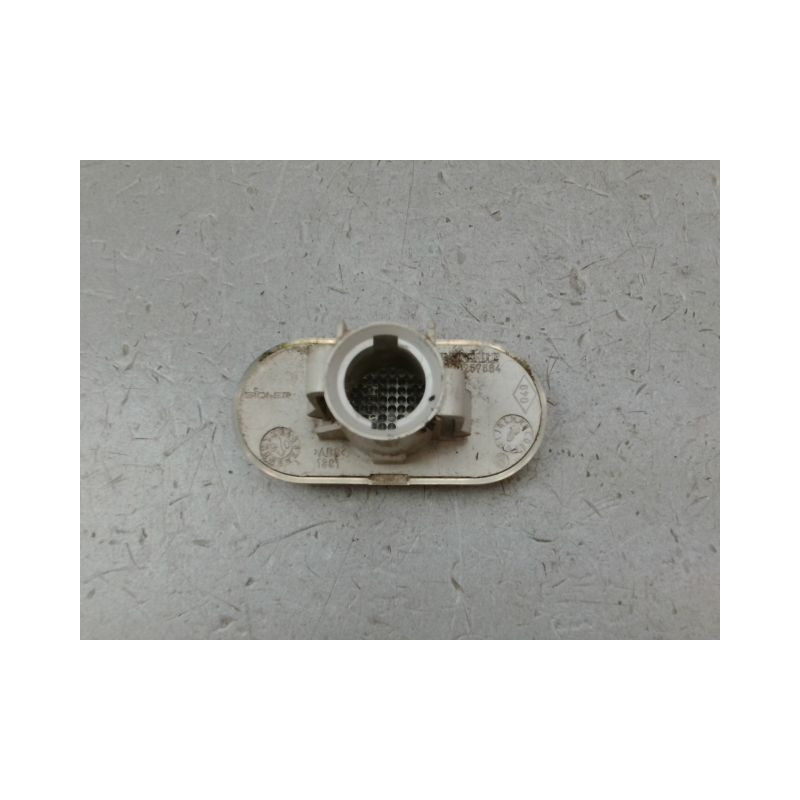 REPETITEUR AILE DROIT RENAULT CLIO II Phase 2 2001-2006