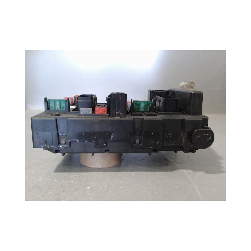 BOITE A FUSIBLES PEUGEOT 307